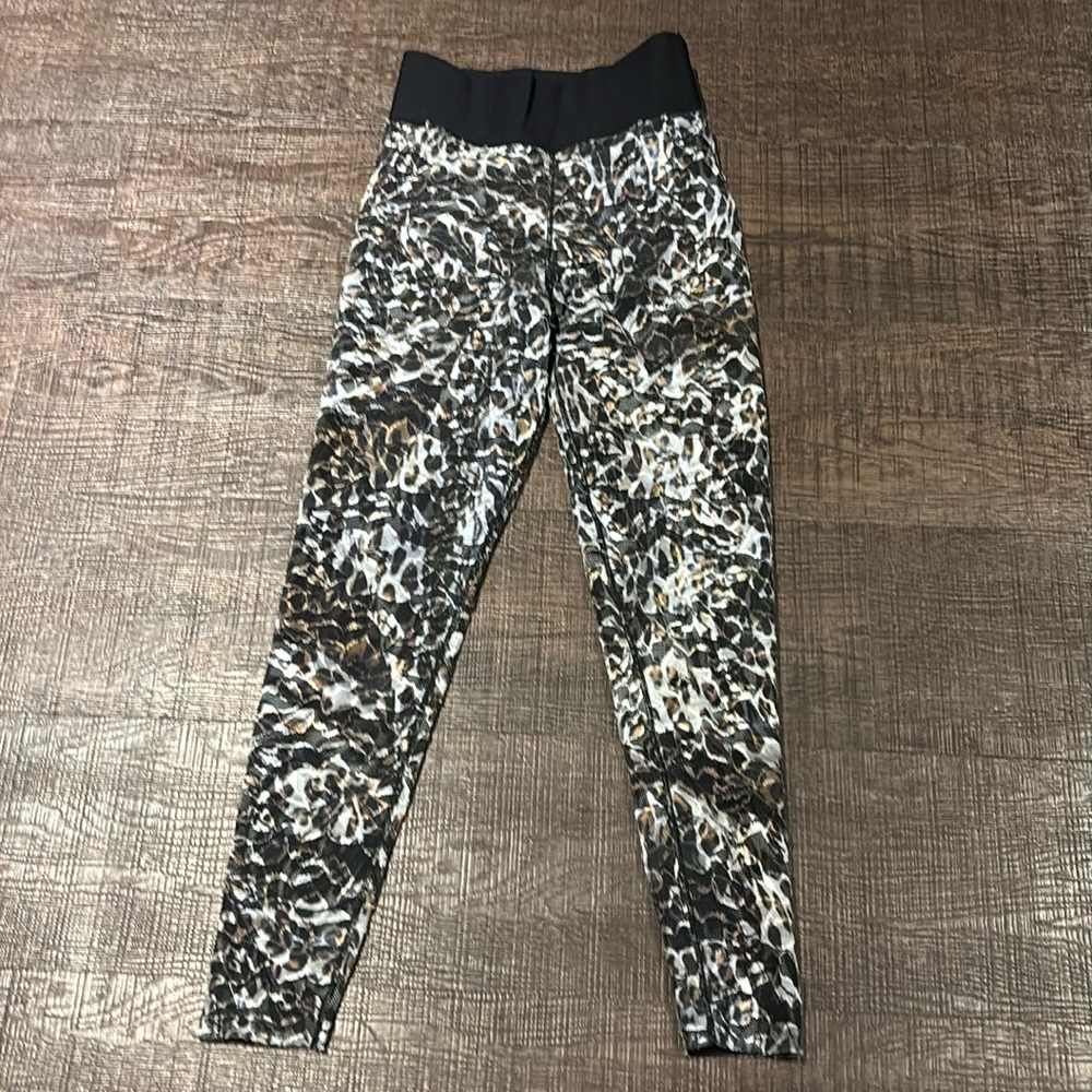 Ultracor lace leggings size S